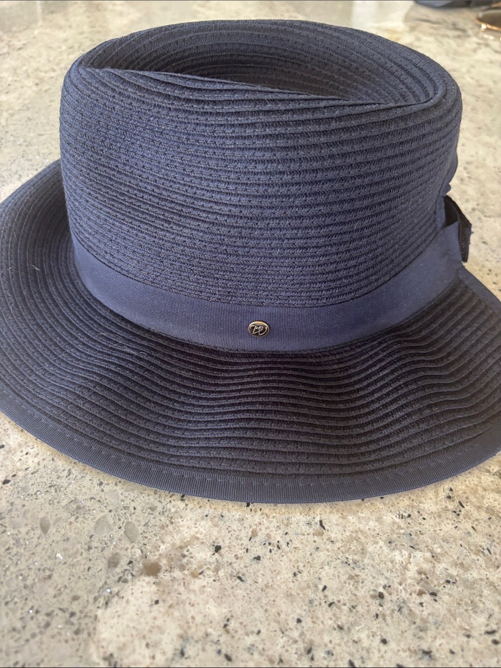 Wallaroo Navy Gabi hat. Never worn!
